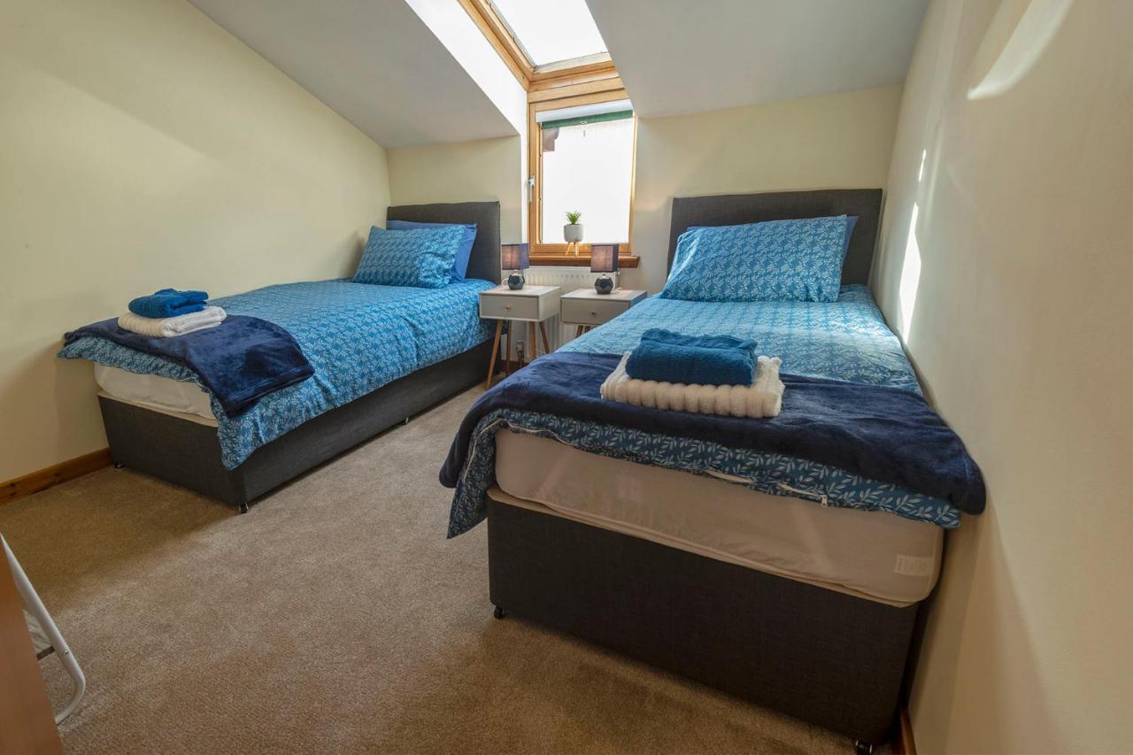 Stylish 2 Bedroom - 2 Miles Inverness City Centre Phòng bức ảnh
