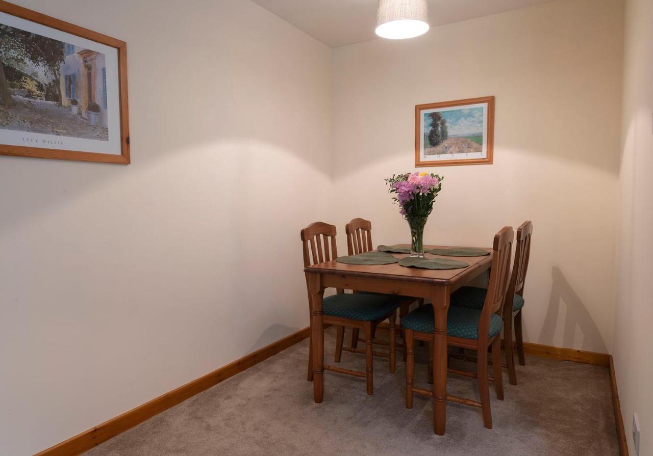 Stylish 2 Bedroom - 2 Miles Inverness City Centre Ngoại thất bức ảnh